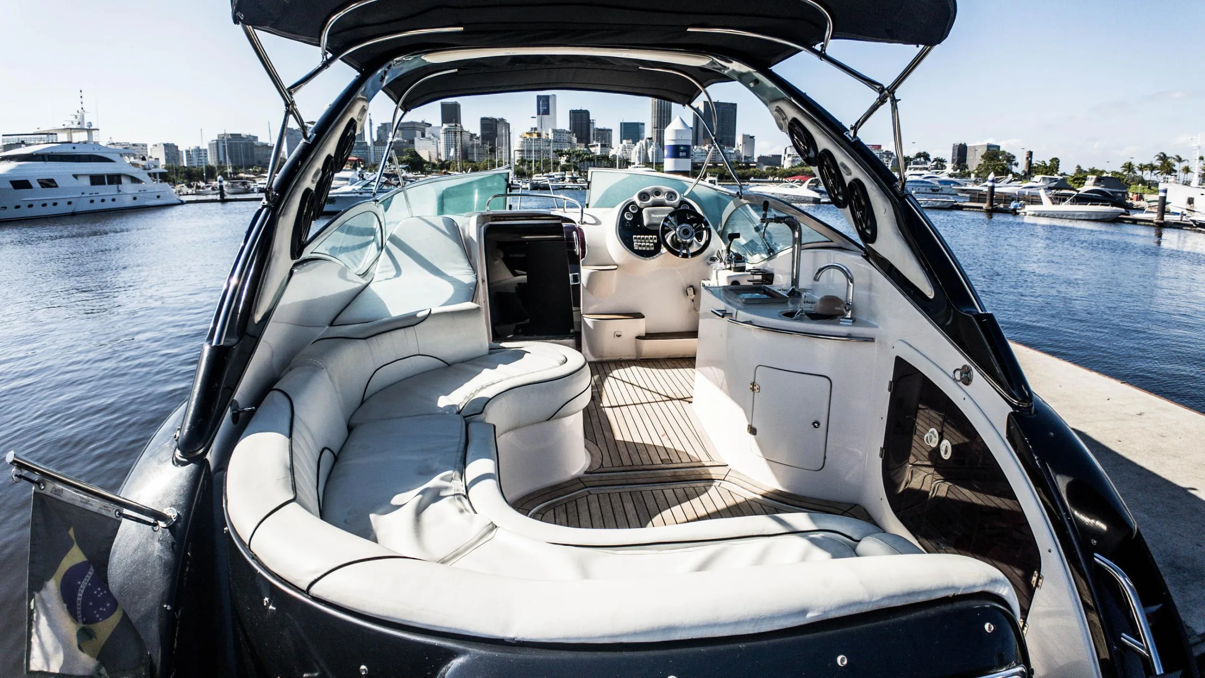 FS310 ''Black Pearl'' em Rio de Janeiro — foto 3