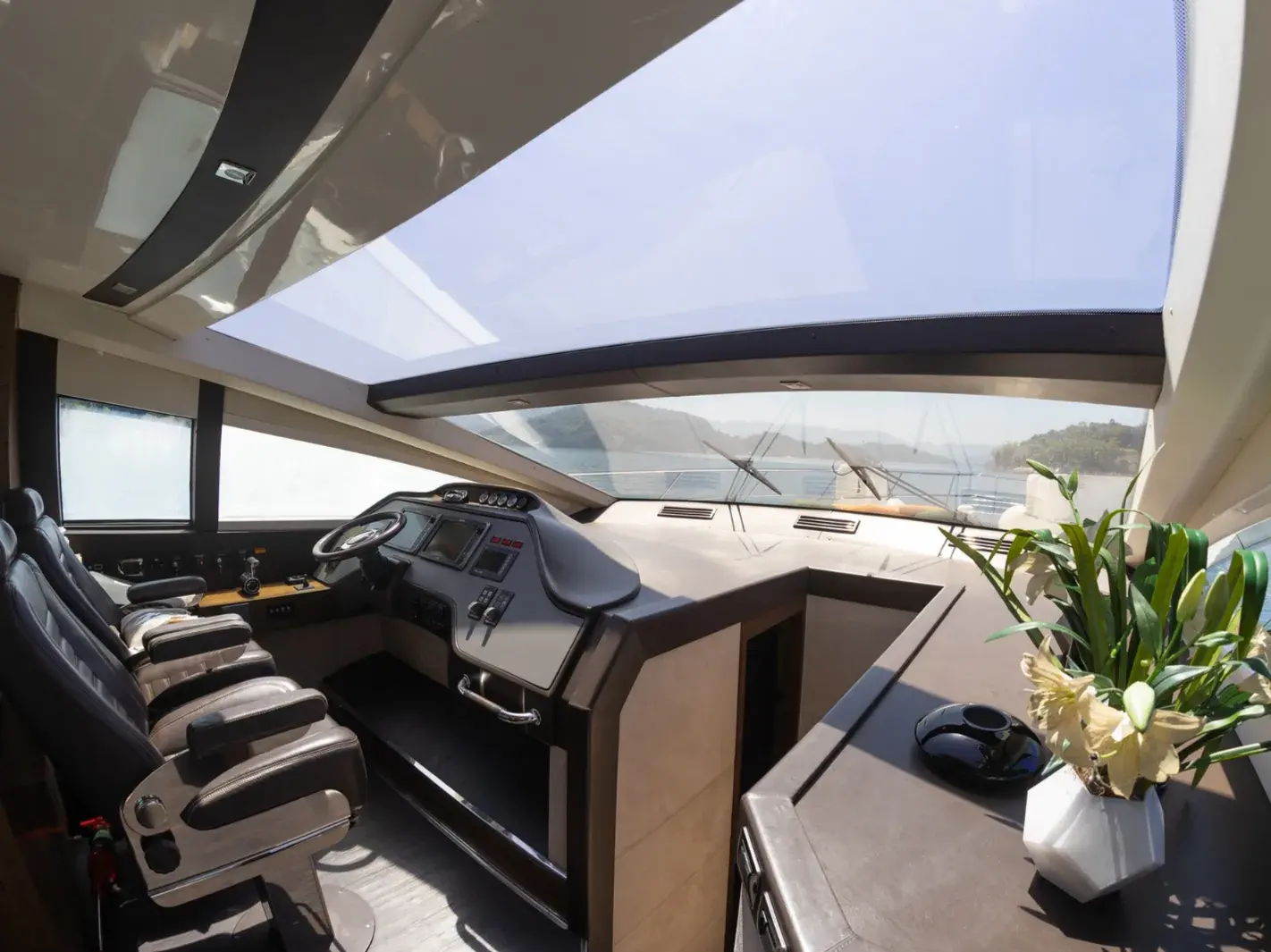 Intermarine 75 em Angra dos Reis — foto 10