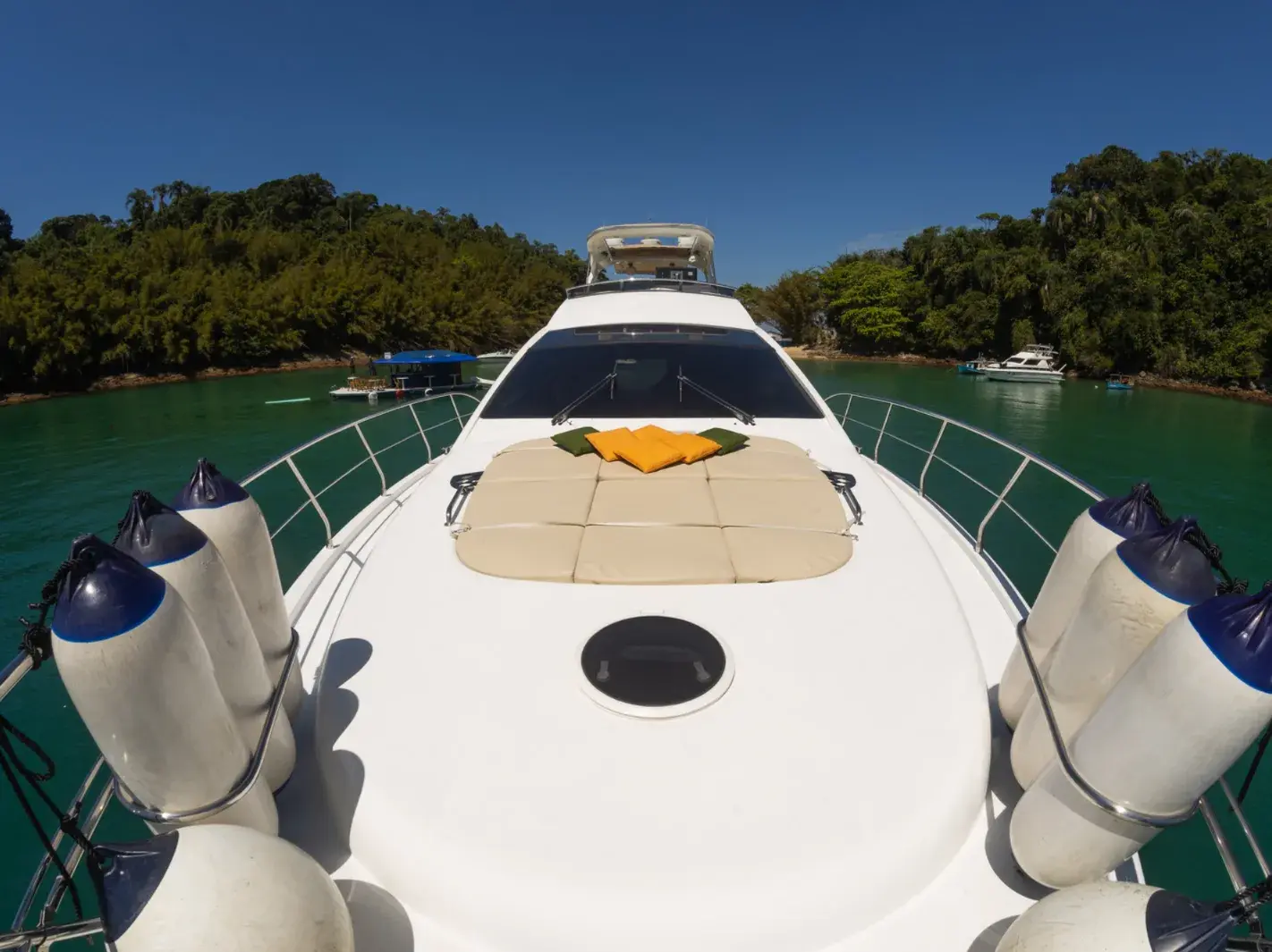 Intermarine 75 em Angra dos Reis — foto 4