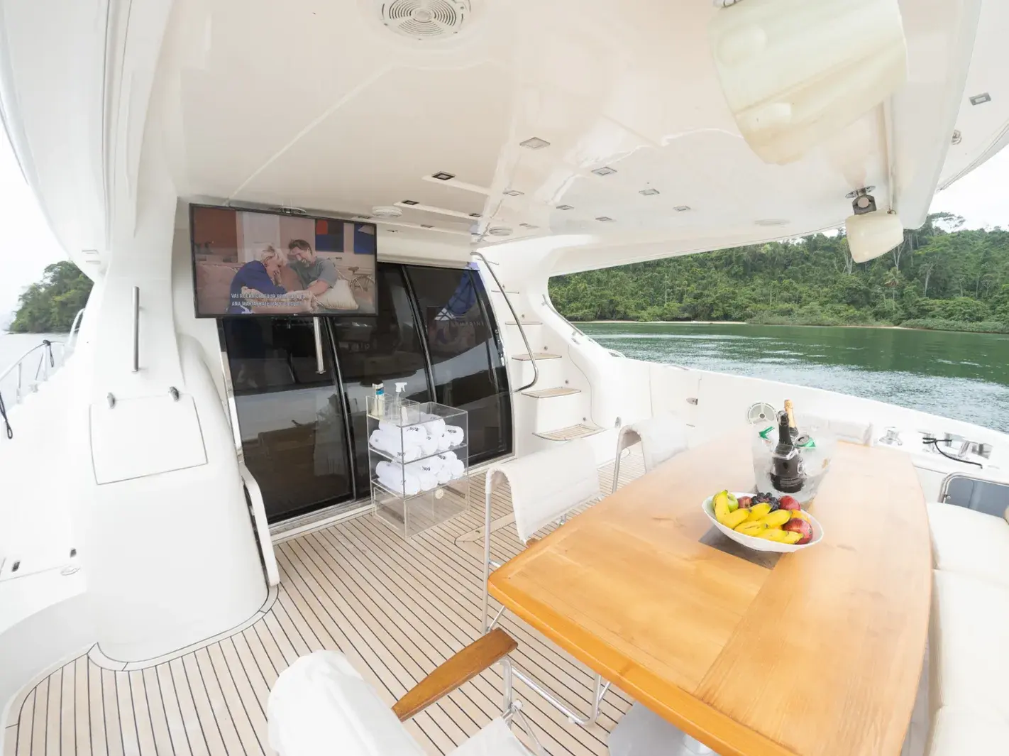 Intermarine 75 em Angra dos Reis — foto 5