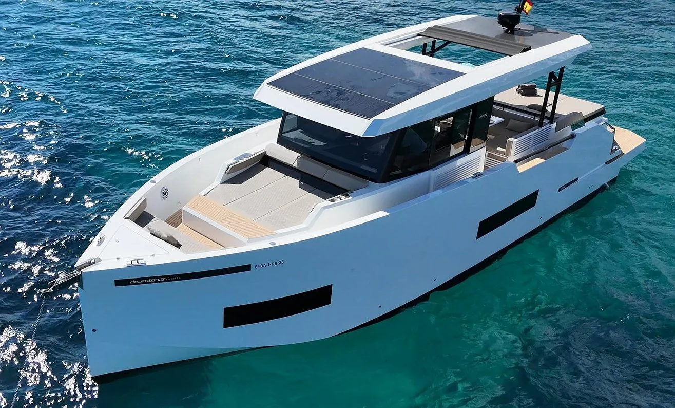 D50 Coupé - aluguel de iate em Ibiza